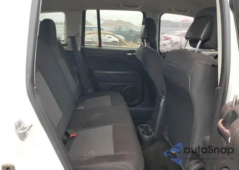 2014 Jeep Compass Sport z USA, uszkodzony, nr VIN 1C4NJCBA2ED548222